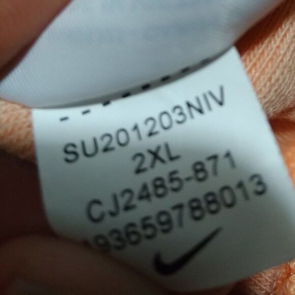 Nike Logo Velveteen Cropped Crewneck Sweatshirt - Picture 7 of 9